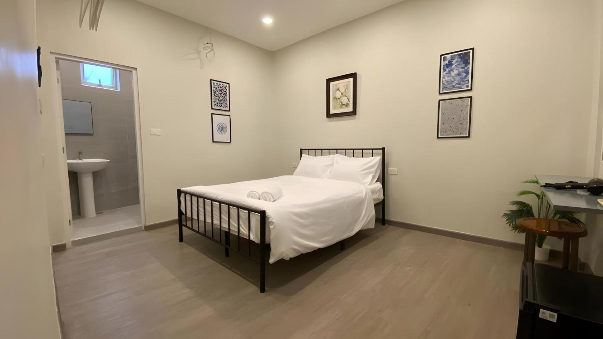 Hidden Dragon V Yaowarat Road Apartment Банкок Екстериор снимка